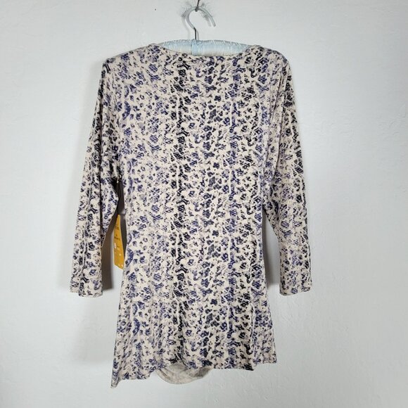 Cabi The Shore Womens Double Drape Tee Large Animal Print 3/4 Sleeve Stretch New - Picture 2 of 10